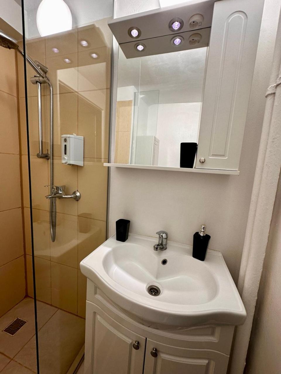 Amzei Apartment Bucuresti Exteriör bild